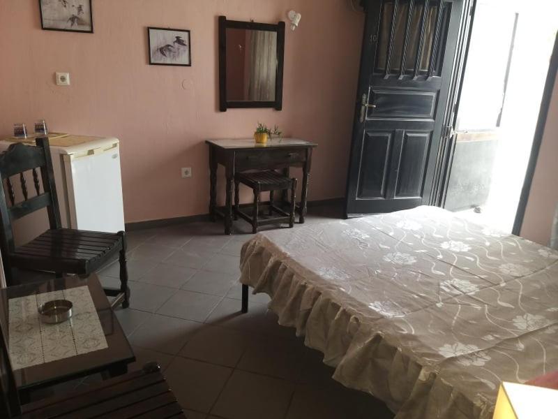 Hotel Koralli Kamári 외부 사진