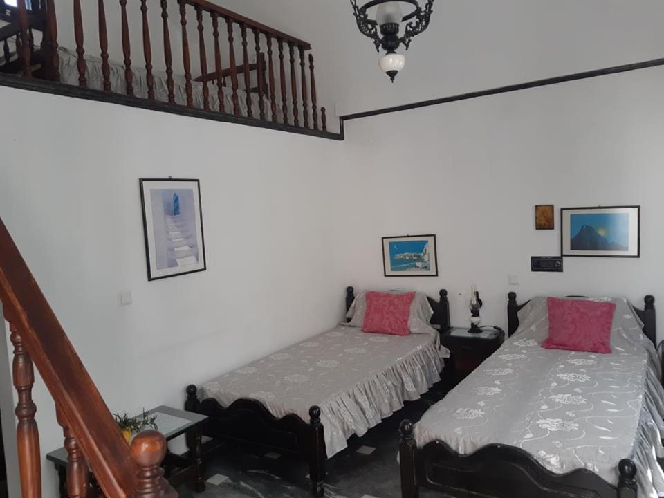 Hotel Koralli Kamári 외부 사진